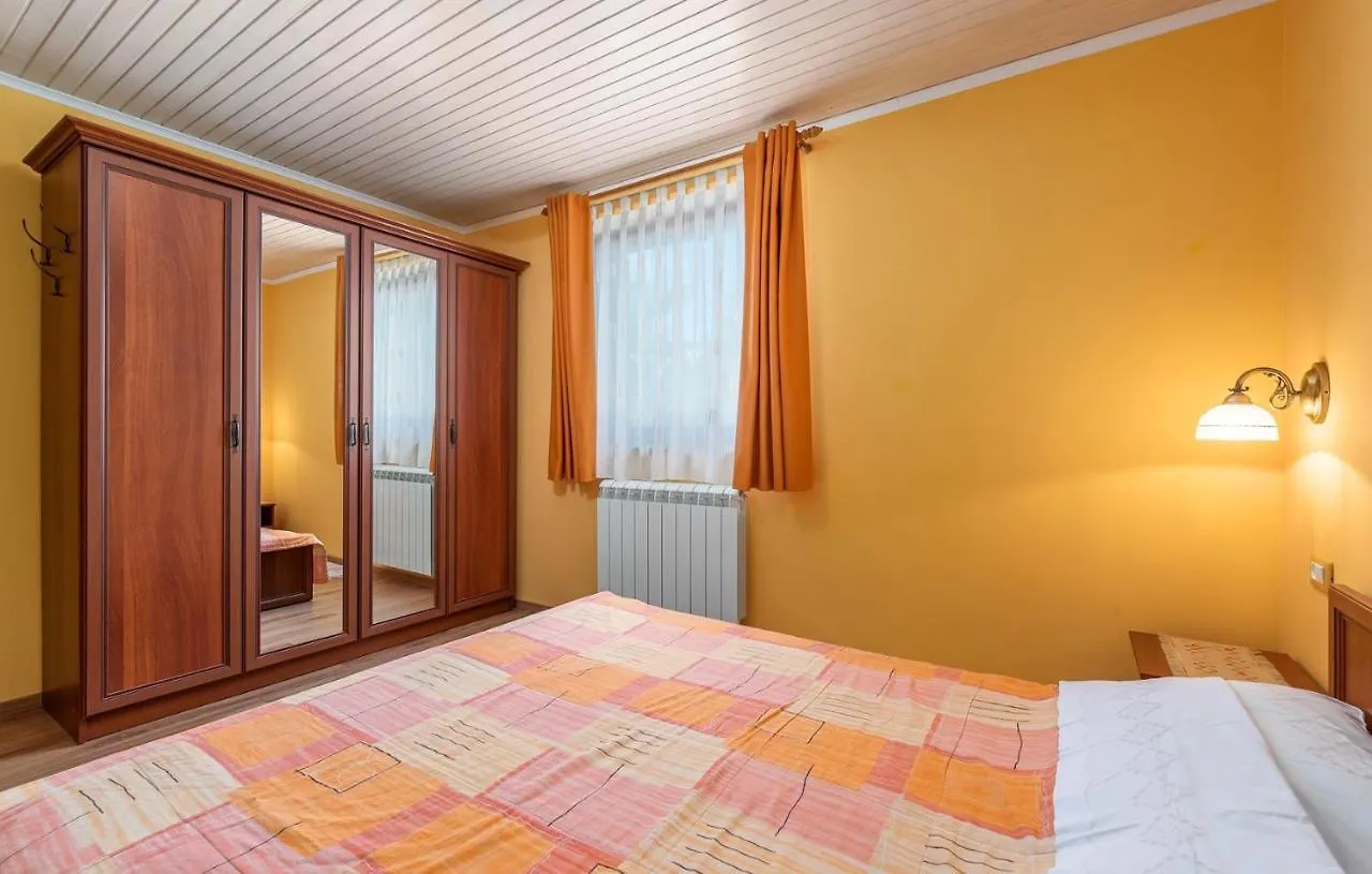Holiday Home Fragola Tinjan