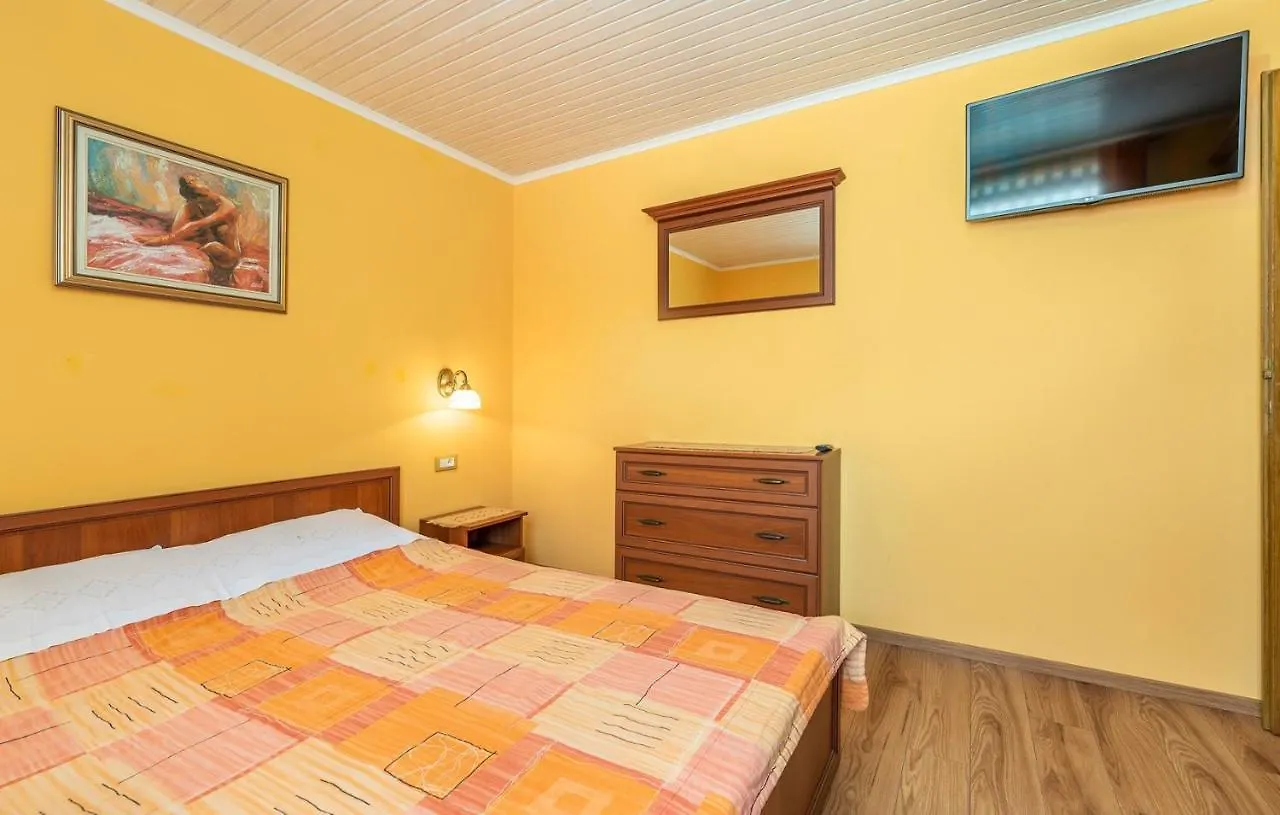 Holiday Home Fragola Tinjan