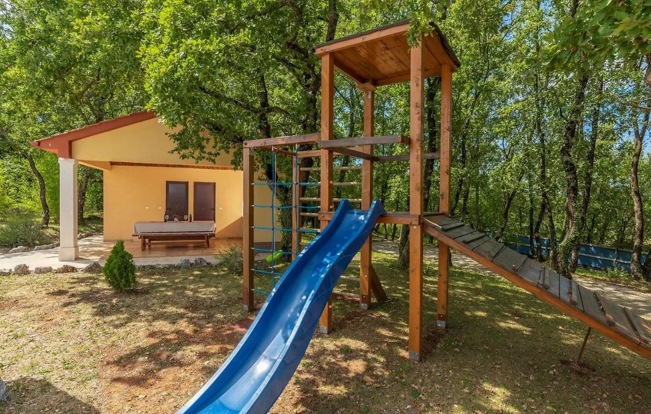 Holiday Home Fragola Tinjan 0*,