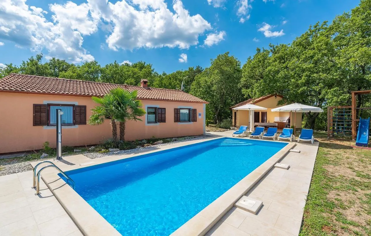 Tinjan Holiday Home Fragola